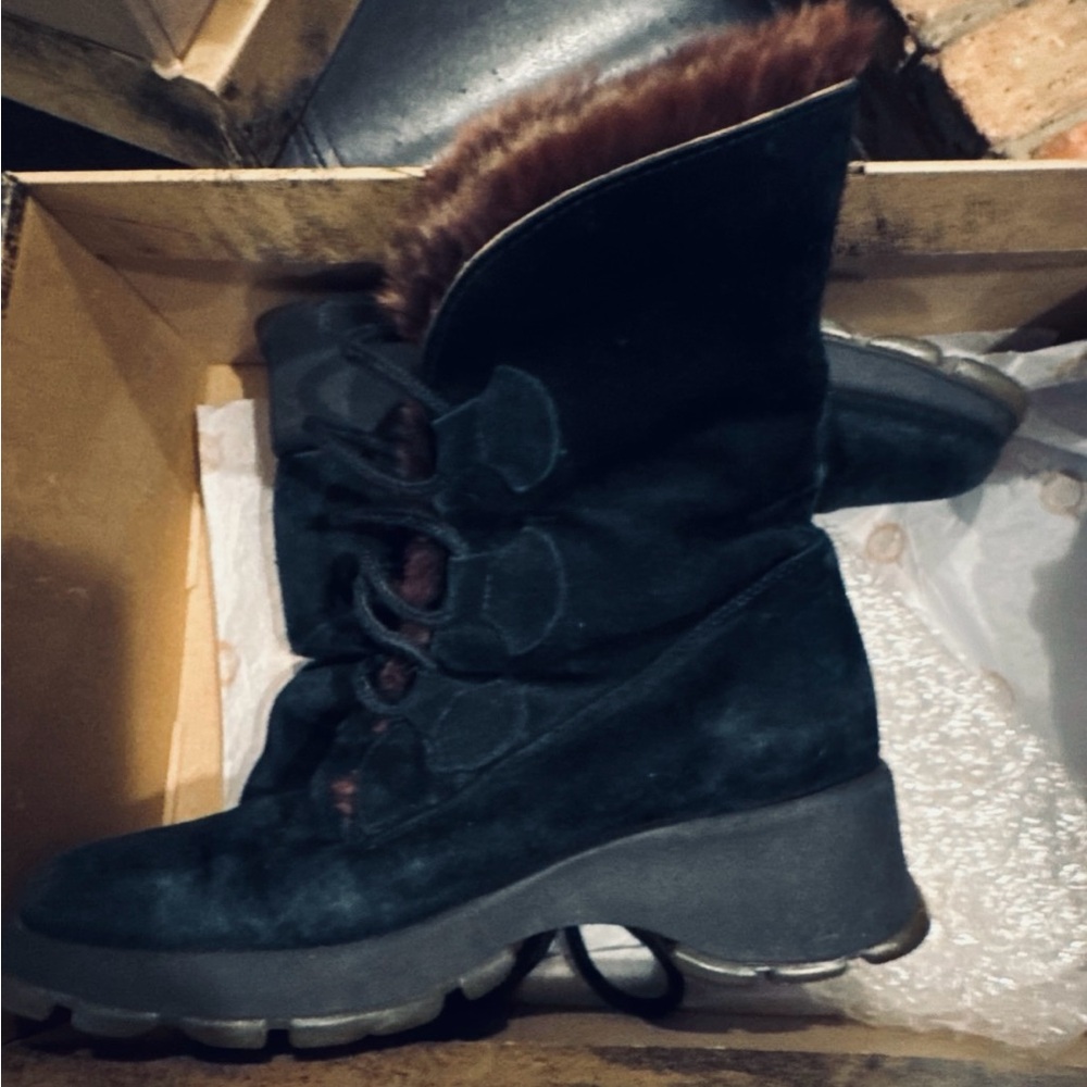 Blondo Black Suede Winter Boots with Fur Trim vintage women’s 6 - Picture 6 of 7
